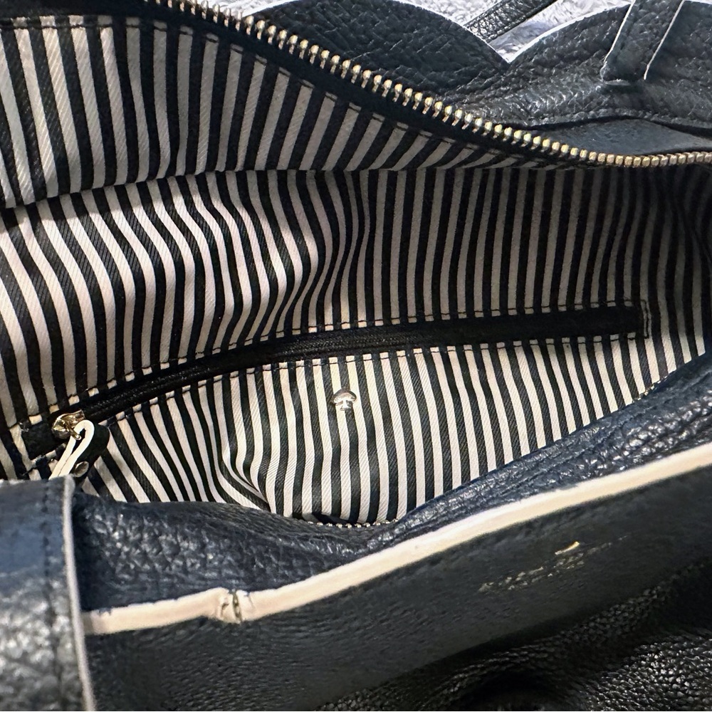 Kate Spade Black Pebbled Leather Scalloped Tote w/ White Trim & Stripped Lining - Picture 7 of 8